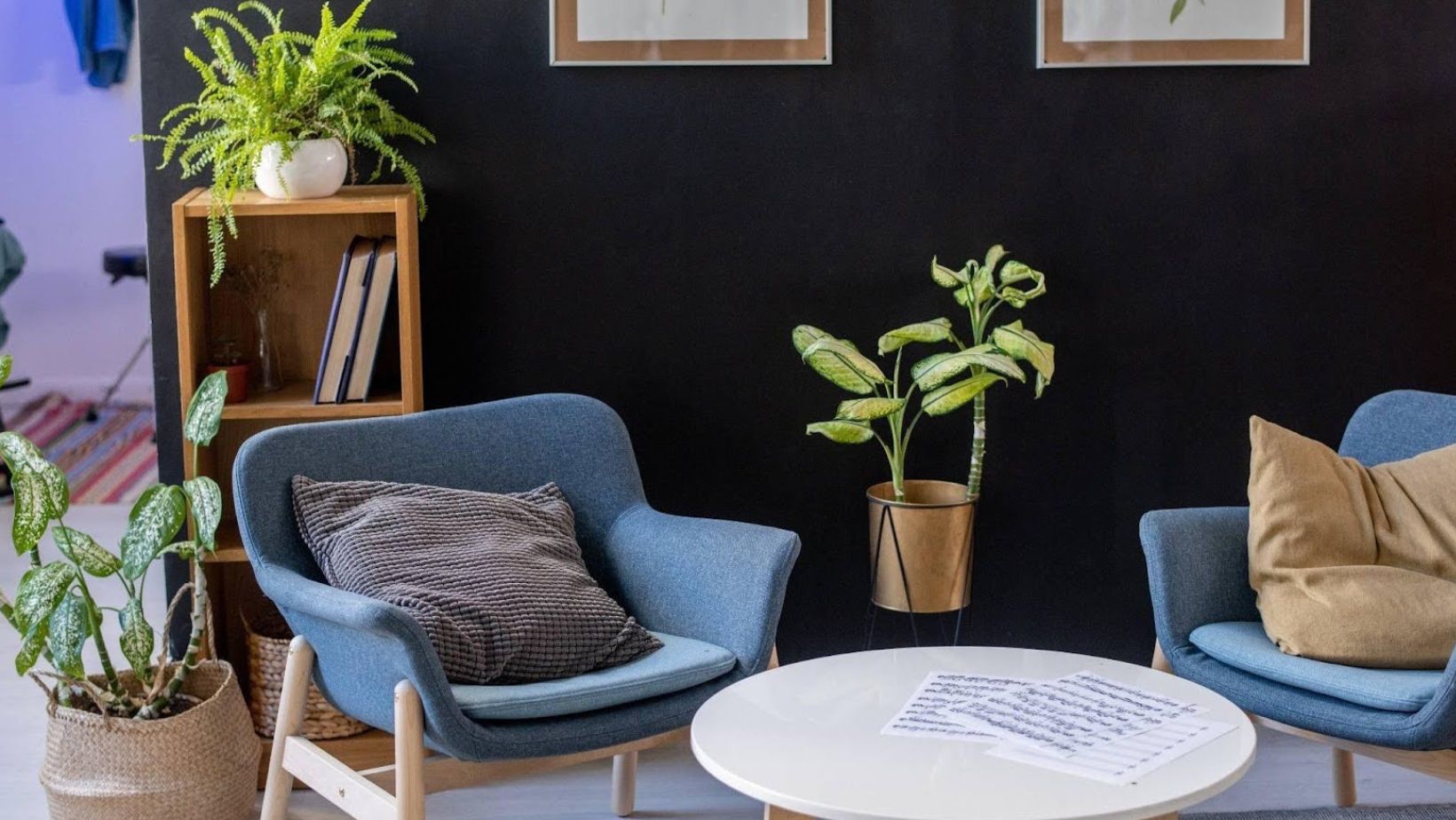 Budget-Friendly Interior Design Tips for Section 8 Residents ...